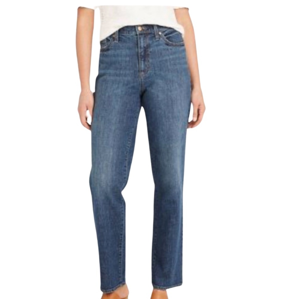 NWT Vintage bootcut jeans by Universal Thread.